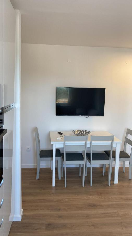 App Robi Lägenhet Novigrad Istria Exteriör bild