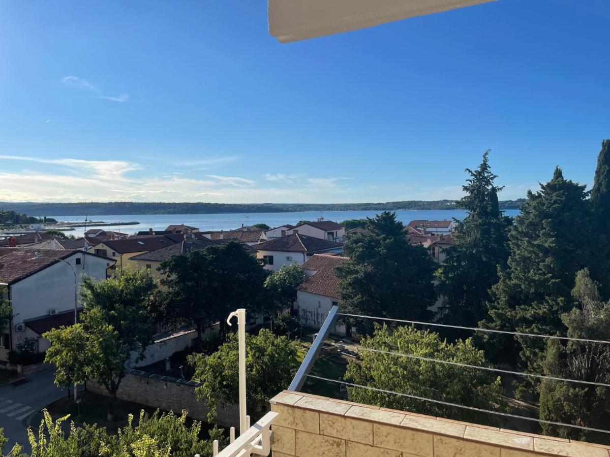 App Robi Lägenhet Novigrad Istria Exteriör bild